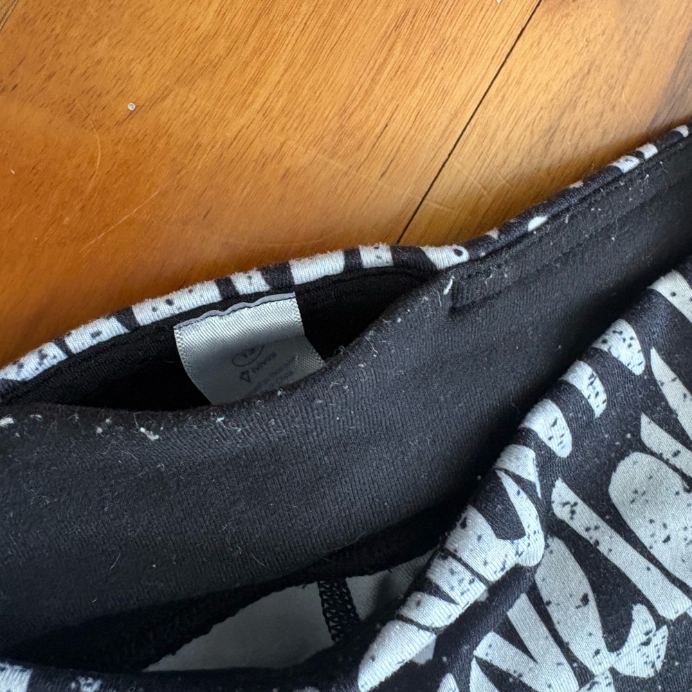 Ivivva by Lululemon Black and White Kids Leggings, size 12, USED - Picture 8 of 8
